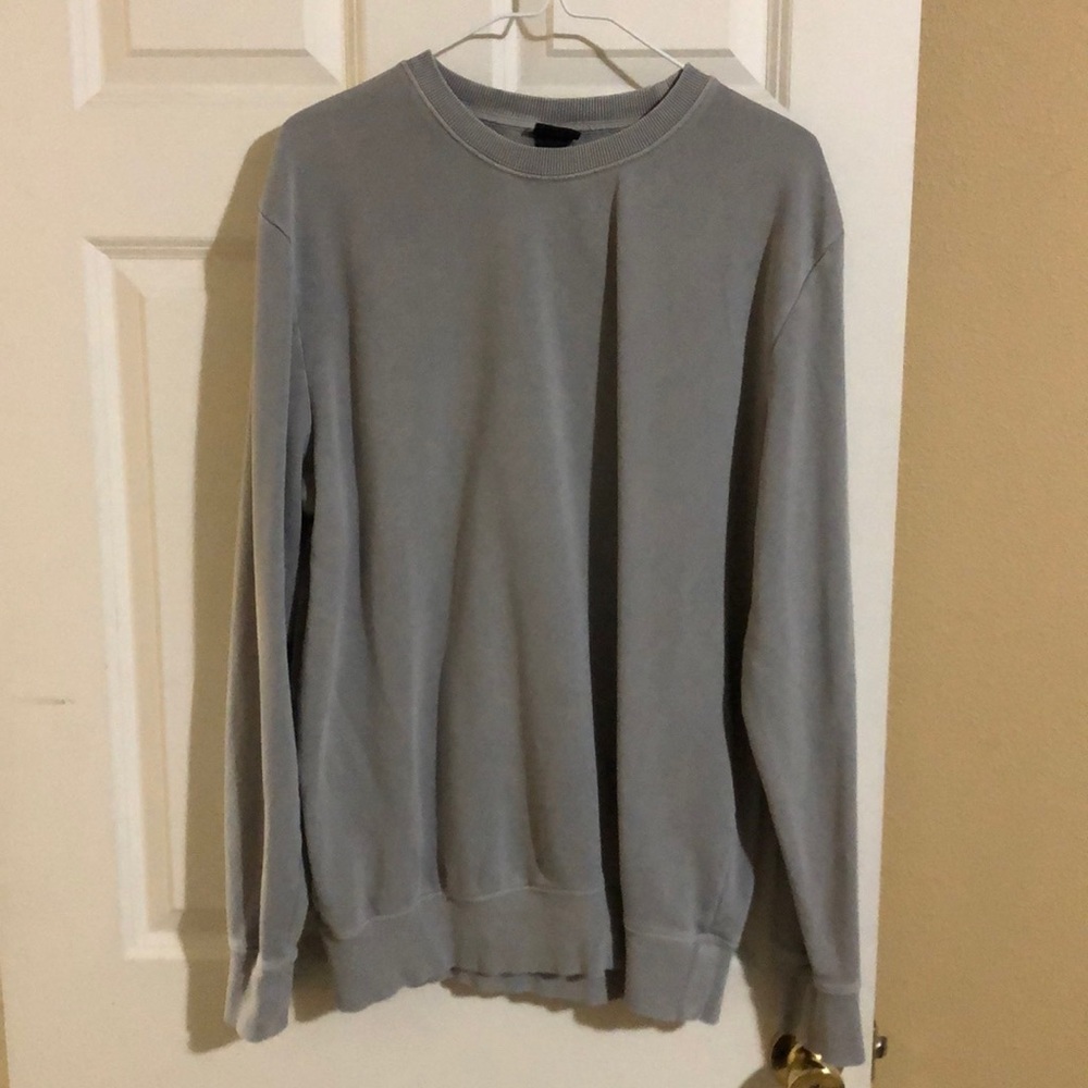 Relaxed grey crew neck sweatshirt